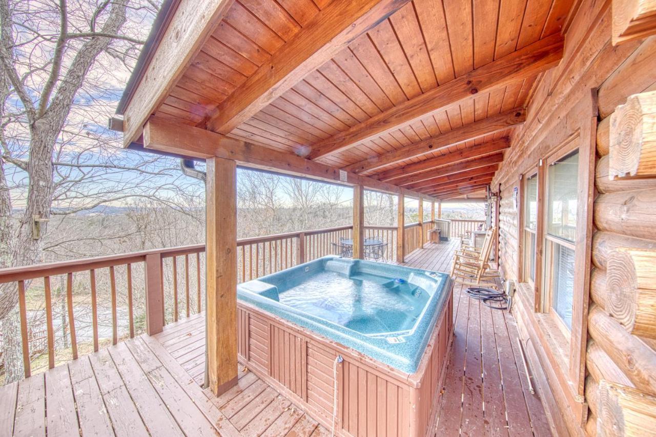 Serenity, A Rustic Log Cabin Retreat Sevierville Exterior foto